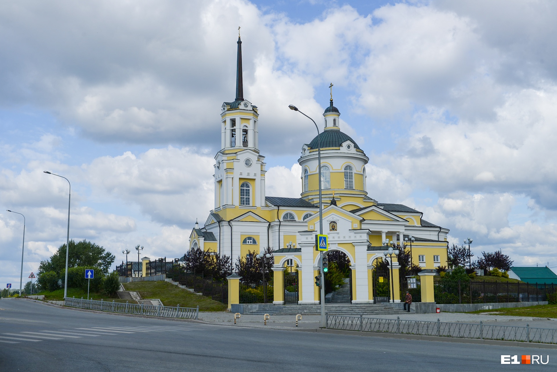 Успенская церковь Успенская церковь 
