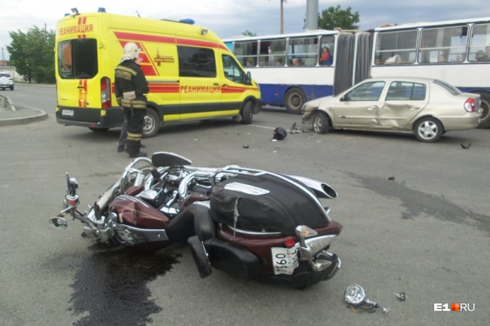 Мотоциклист получил тяжелую травму головы и скончался в больнице