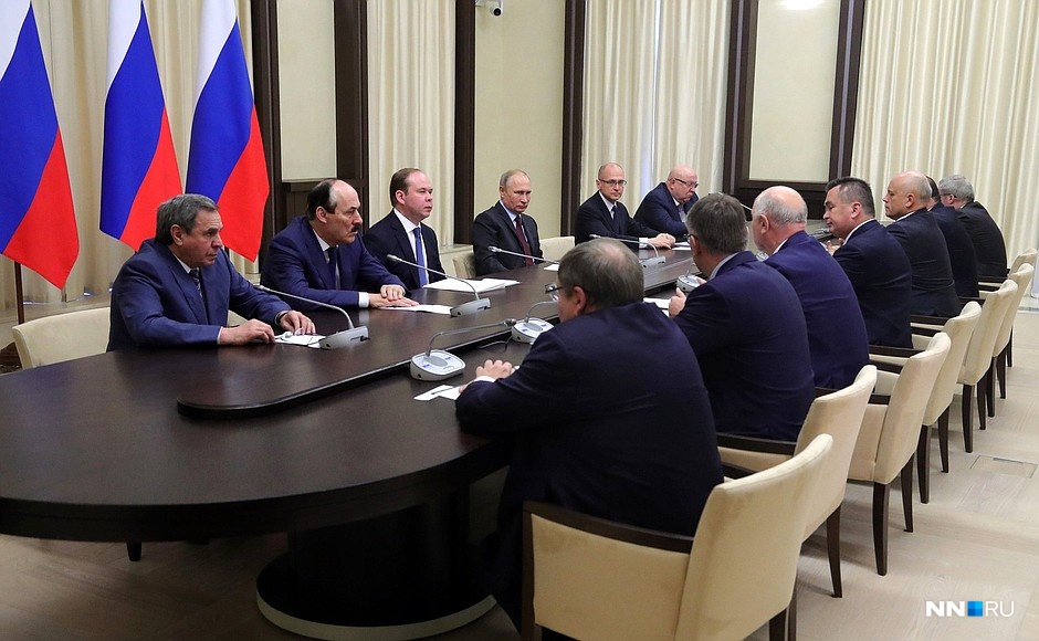 Владимир Путин обещал наградить Валерия Шанцева и устроить на работу