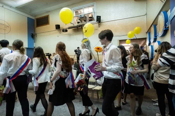 В образовательном центре «Горностай» последний звонок отметили ещё вчера. Фото Ольги Бурлаковой В образовательном центре «Горностай» последний звонок отметили ещё вчера. Фото Ольги Бурлаковой