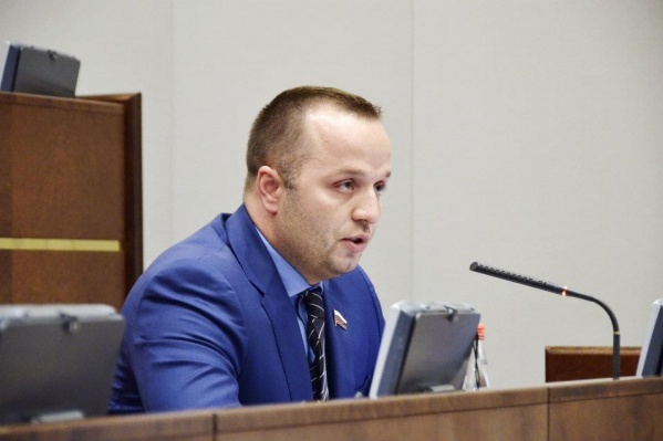 Добрынин напомнил, что надо бы выразить соболезнования семьям погибших. Официально это сделал только «Росатом» Добрынин напомнил, что надо бы выразить соболезнования семьям погибших. Официально это сделал только «Росатом»