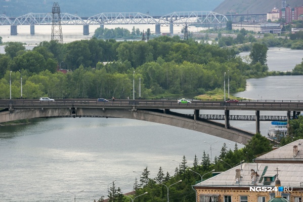 Мужчину обнаружили в районе Коммунального моста Мужчину обнаружили в районе Коммунального моста
