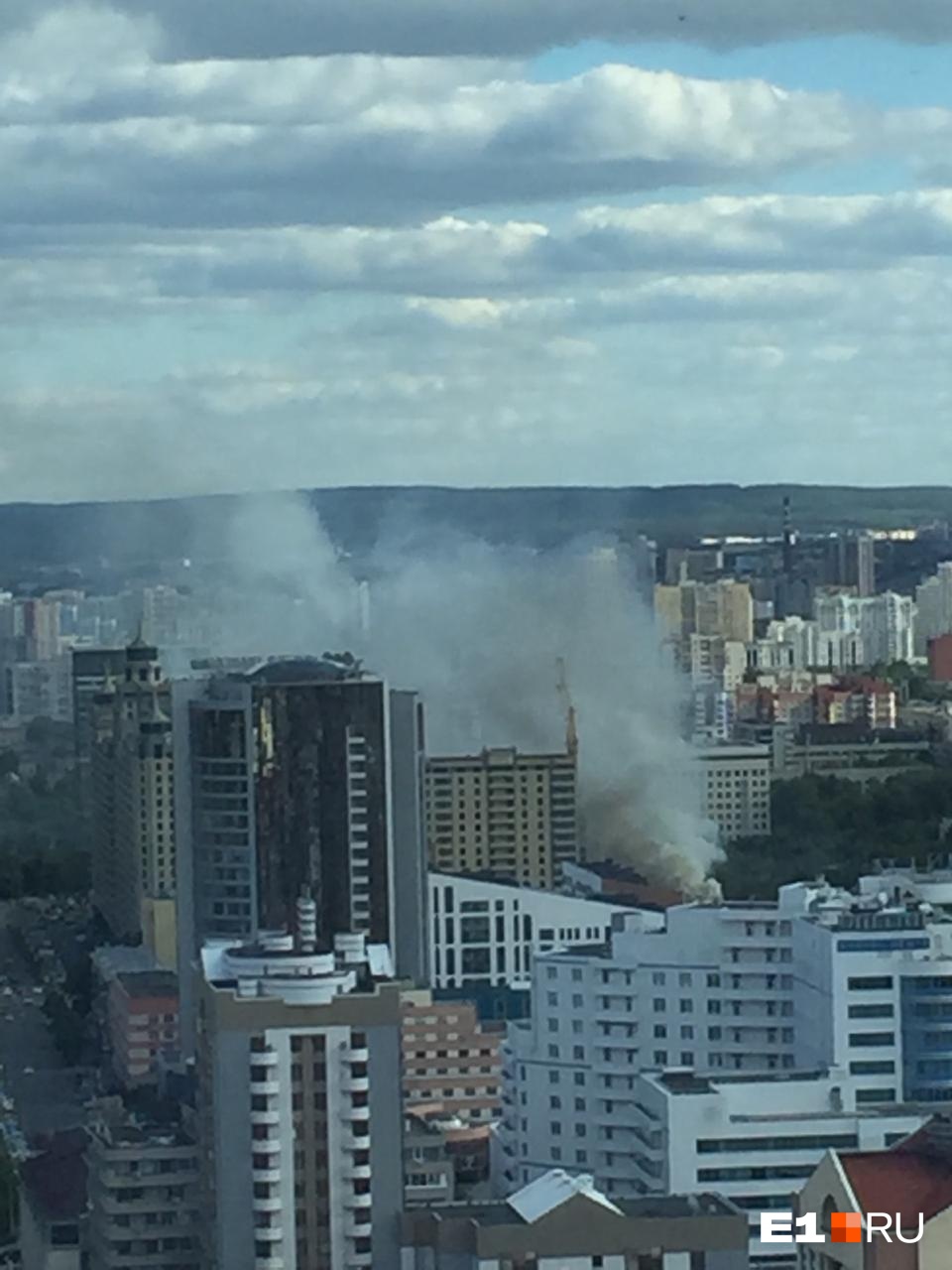 Дым видно издалека Дым видно издалека