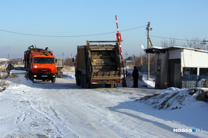 Мусор в Омске собирают и вывозят. Но проблем в связи с ходом мусорной реформы не становится меньше
