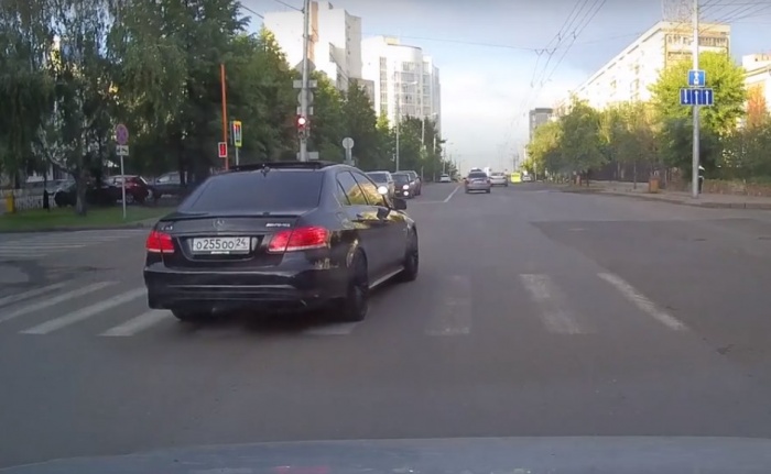 Все нарушения зафиксировала камера видеорегистратора Все нарушения зафиксировала камера видеорегистратора