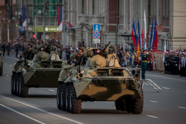 Завтра БТР повезёт пламя, которое доставят самолётом из Москвы Завтра БТР повезёт пламя, которое доставят самолётом из Москвы
