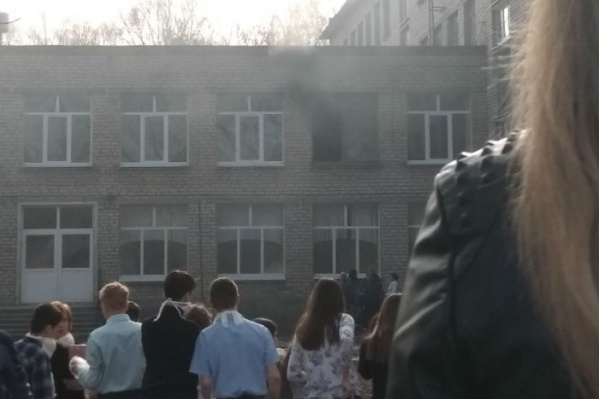 В школу выехал руководитель Следственного комитета республики В школу выехал руководитель Следственного комитета республики