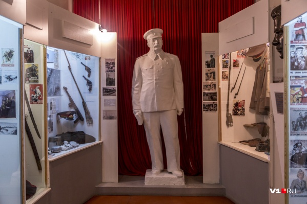 Памятник Сталину нашли в Урюпинске в 2000 году при загадочных обстоятельствах Памятник Сталину нашли в Урюпинске в 2000 году при загадочных обстоятельствах