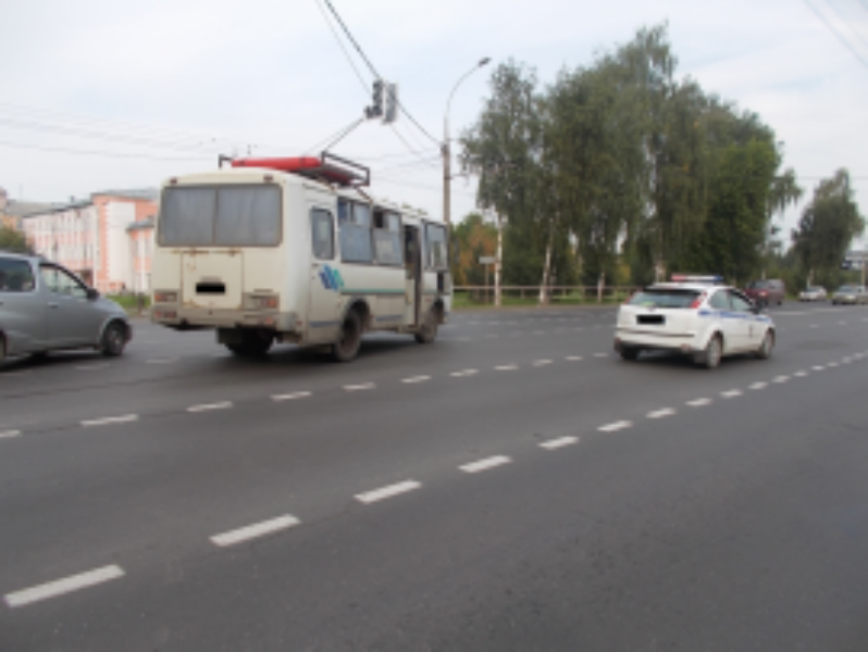 В Рыбинске автобус на переходе сбил женщину