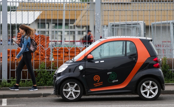 YouDrive завезёт в город 50 Mercedes Smart YouDrive завезёт в город 50 Mercedes Smart