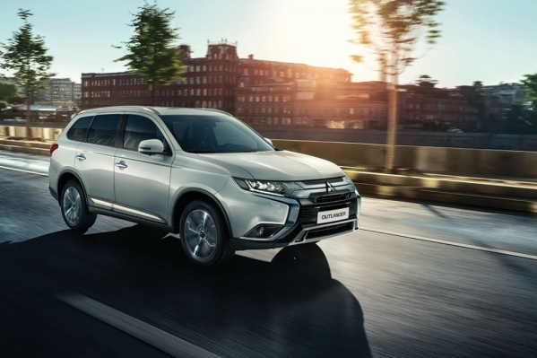 Mitsubishi Outlander уже подготовлен под третий ряд сидений Mitsubishi Outlander уже подготовлен под третий ряд сидений