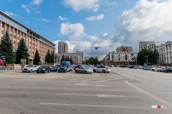 Проехать по нечетной стороне Компроса в районе перекрестка с Луначарского с 17 по 20 мая будет невозможно Проехать по нечетной стороне Компроса в районе перекрестка с Луначарского с 17 по 20 мая будет невозможно