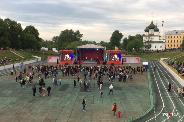 Поступили предложения перенести празднования на осень Поступили предложения перенести празднования на осень