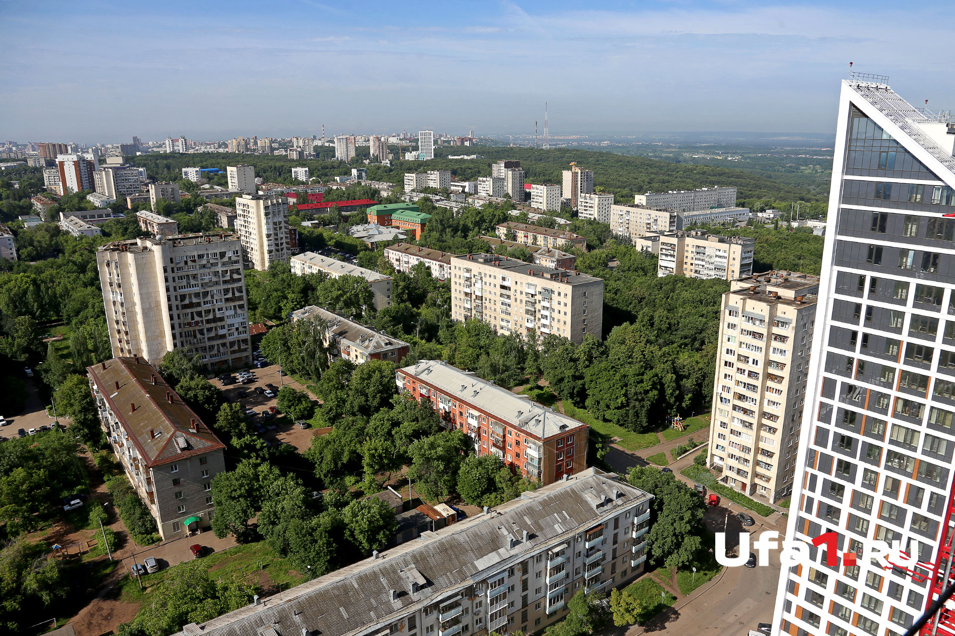 Уфимцев фото. Уфа с птичьего полета. Уфа вид с птичьего полета. Уфа Черниковка с птичьего полета. Уфа сверху.