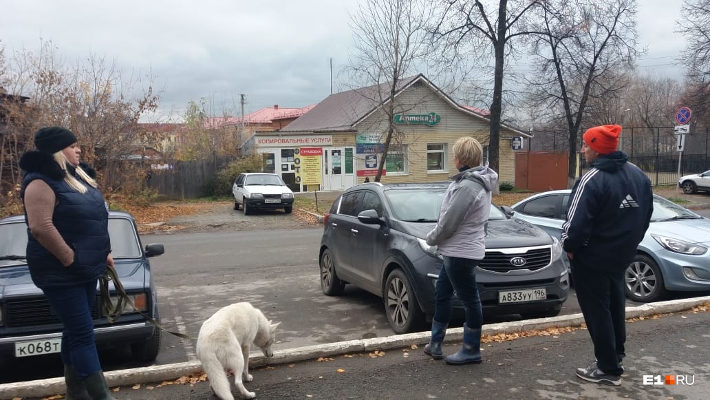 Отряд полиции и волонтеров из Березовского выдвинулся в сторону Серовского тракта Отряд полиции и волонтеров из Березовского выдвинулся в сторону Серовского тракта 