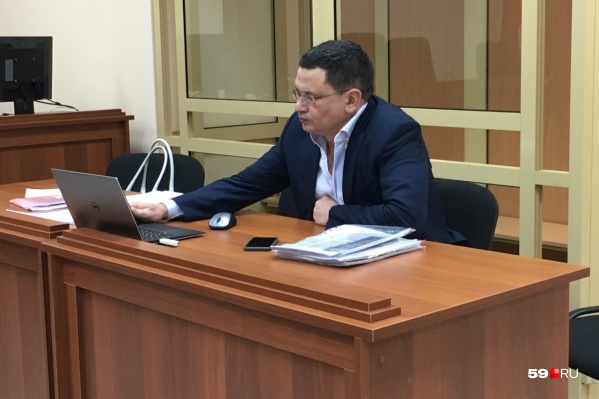 Алмаз Закиев вину не признает Алмаз Закиев вину не признает