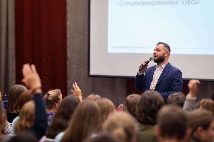 Начинать подготовку к ЕГЭ нужно заранее Начинать подготовку к ЕГЭ нужно заранее