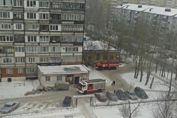 Спасатели и скорая оперативно прибыли на место. Оказалось, выручать из беды тут никого не нужно Спасатели и скорая оперативно прибыли на место. Оказалось, выручать из беды тут никого не нужно