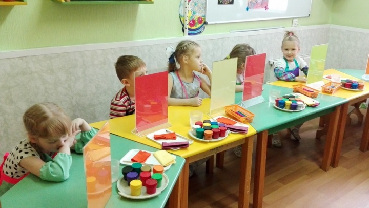 О проблеме нехватки мест в детсадах «Покровского» заявили более 450 матерей. Они написали Путину