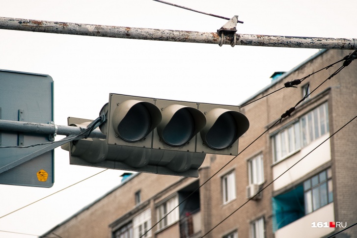 Чтобы уменьшить количество аварий, в городе дополнительно установят светофоры