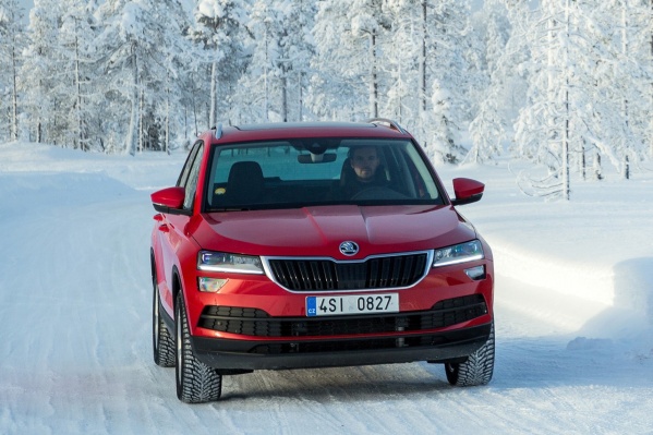 Главная автопремьера февраля — Skoda Karoq, которая меняет в модельном ряду чешской марки некогда популярный Yeti Главная автопремьера февраля — Skoda Karoq, которая меняет в модельном ряду чешской марки некогда популярный Yeti