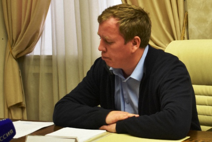 Перед стартом судебного процесса Алексей Севастьянов предоставил в избирком подписи в поддержку своей кандидатуры на пост губернатора Перед стартом судебного процесса Алексей Севастьянов предоставил в избирком подписи в поддержку своей кандидатуры на пост губернатора