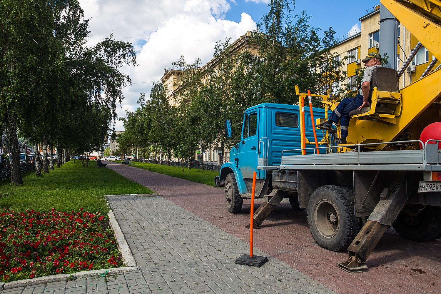 Бульвары, подобные променаду на Красном проспекте, есть во многих городах и почти везде не «работают» Бульвары, подобные променаду на Красном проспекте, есть во многих городах и почти везде не «работают»