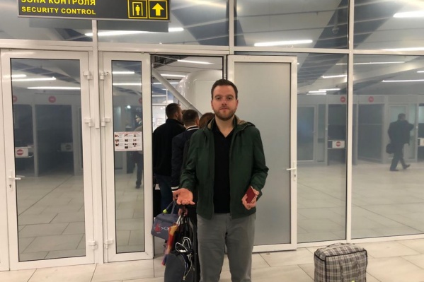 В Новосибирской таможне пояснили, что не задерживали скрипача, а он не полетел сам В Новосибирской таможне пояснили, что не задерживали скрипача, а он не полетел сам