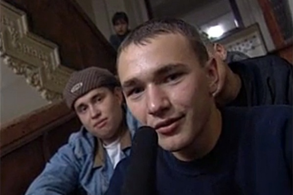 Белый Будда (слева) в 1998 году Белый Будда (слева) в 1998 году