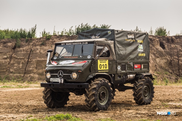 Mercedes Unimog 1956 года выпуска Mercedes Unimog 1956 года выпуска