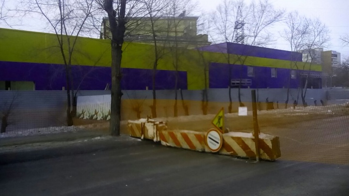 Улицу Котовского перекрыли на две недели из-за теплотрассы к новому ТЦ