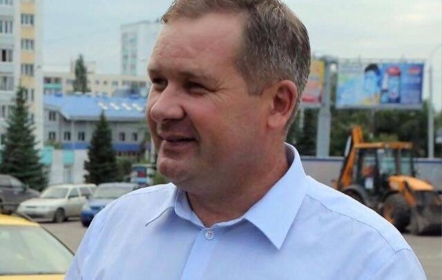 «Строительный мусор, бурьян по пояс»: главу Октябрьского района Уфы отчитали за состояние Сипайлово