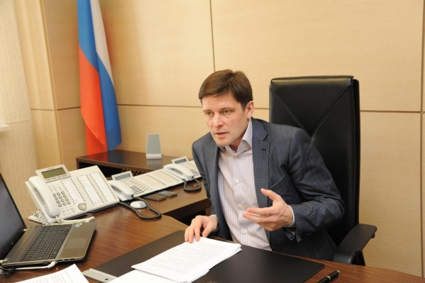 Бывший руководитель Минстроя вновь сменил место работы Бывший руководитель Минстроя вновь сменил место работы