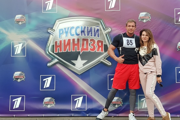 На испытаниях Сергея поддерживала его жена На испытаниях Сергея поддерживала его жена