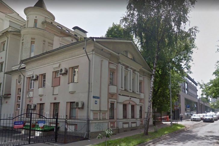 Именно в этом доме продается квартира за 50 млн рублей