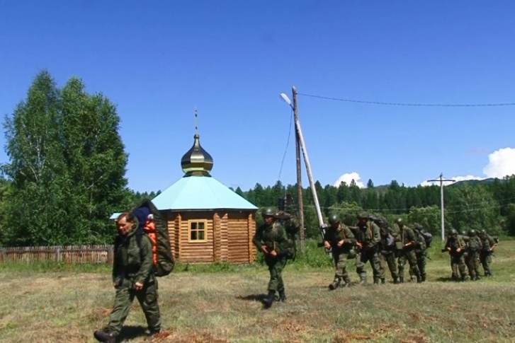 Китайские военные неделю тренировались в Ергаках под руководством староверов Китайские военные неделю тренировались в Ергаках под руководством староверов