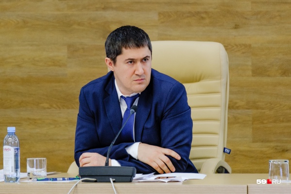 Дмитрий Махонин высказался о социальной поддержке семей с детьми Дмитрий Махонин высказался о социальной поддержке семей с детьми 