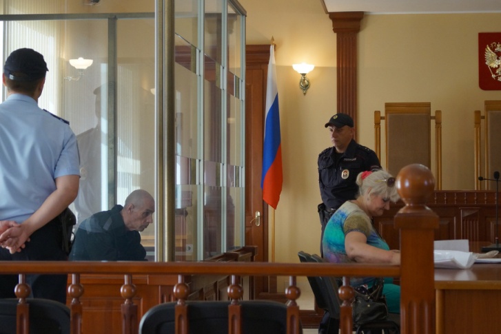 Адвокат говорит, что мужчина очень переживает из-за убийства 20-летней давности Адвокат говорит, что мужчина очень переживает из-за убийства 20-летней давности