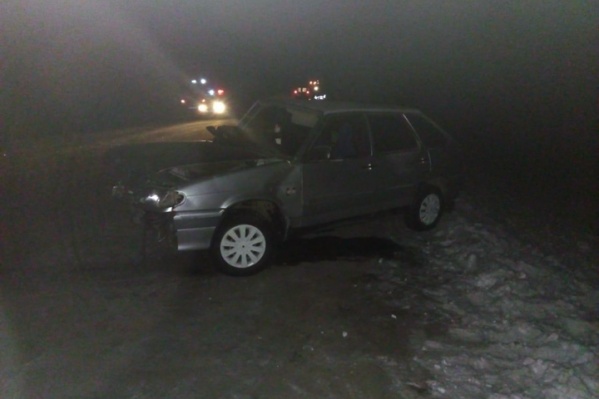 От удара автомобили разбросало по обочинам От удара автомобили разбросало по обочинам