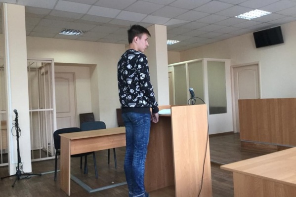 Несанкционированная акция «Он нам не царь» прошла в Челябинске 5 мая Несанкционированная акция «Он нам не царь» прошла в Челябинске 5 мая
