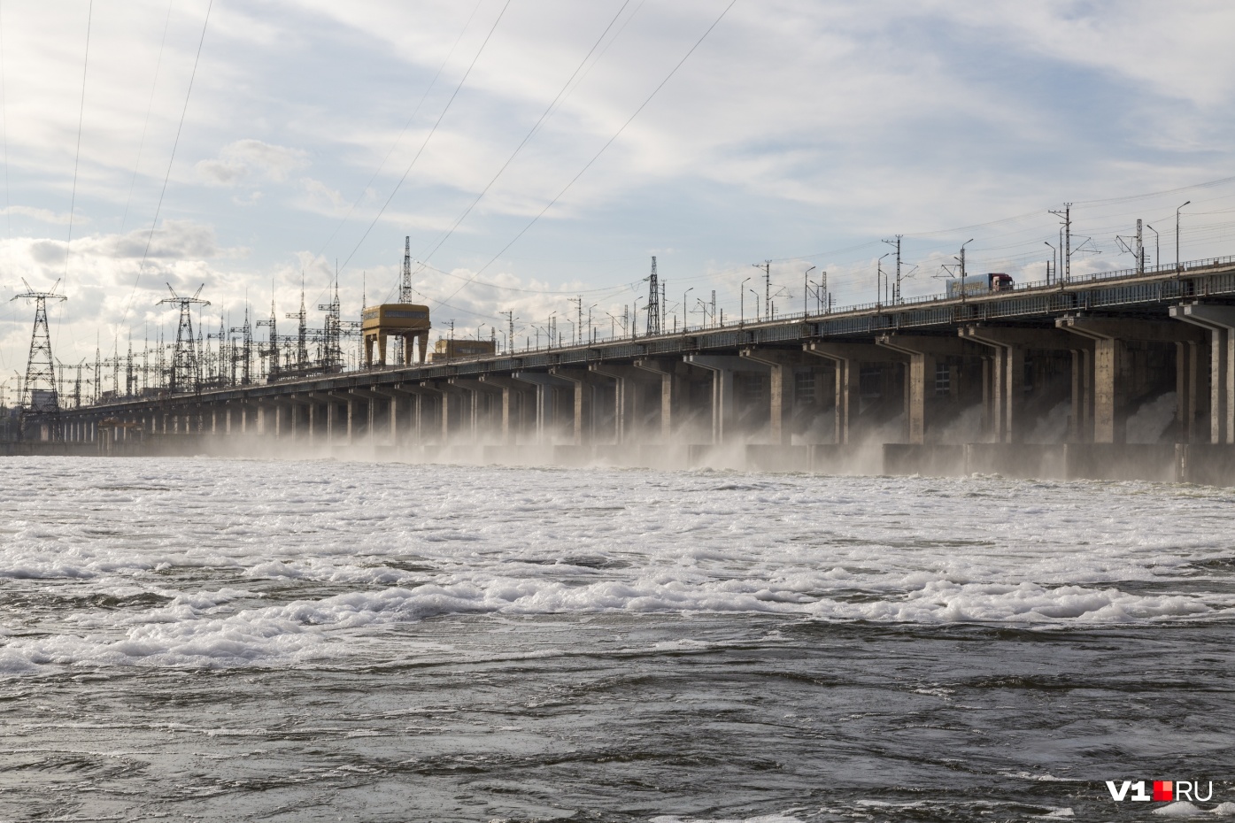 Волжской ГЭС вновь изменили режим работы