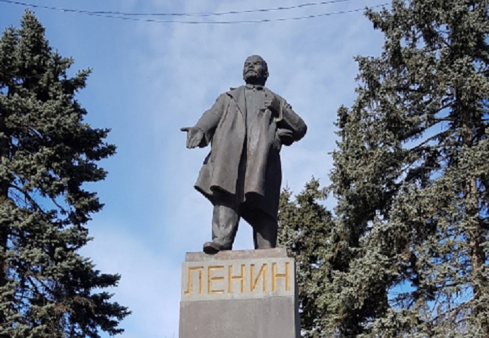 А этот?