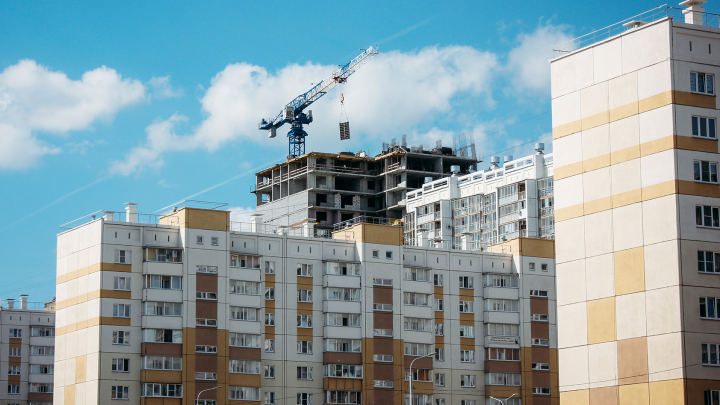 Власти рассказали, как упали темпы возведения жилья на Южном Урале. Но (на)строй оптимистичный