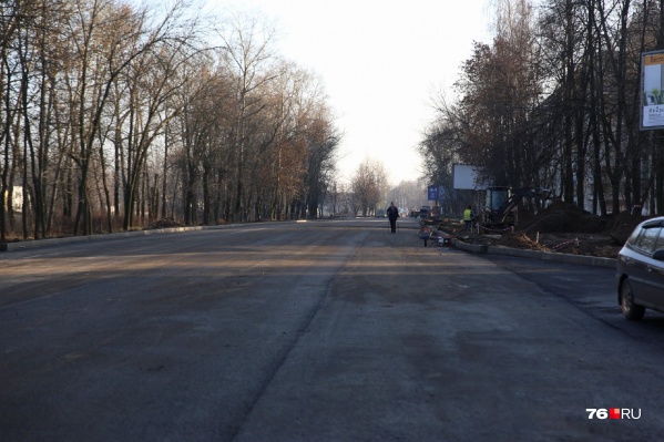 Дорожники обещают открыть проезд по Тутаевскому шоссе в воскресенье Дорожники обещают открыть проезд по Тутаевскому шоссе в воскресенье