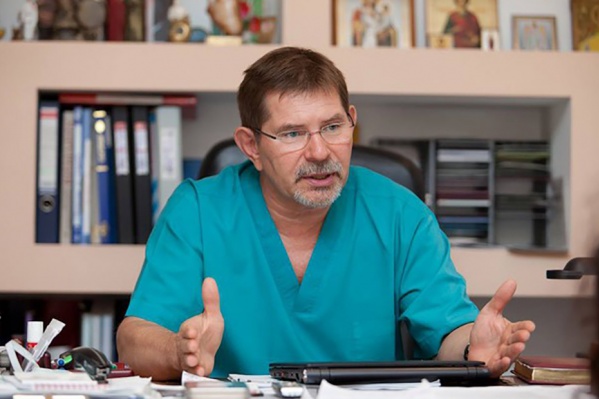 Александр Чернявский будет исполнять обязанности руководителя клиники без отрыва от своей основной работы Александр Чернявский будет исполнять обязанности руководителя клиники без отрыва от своей основной работы