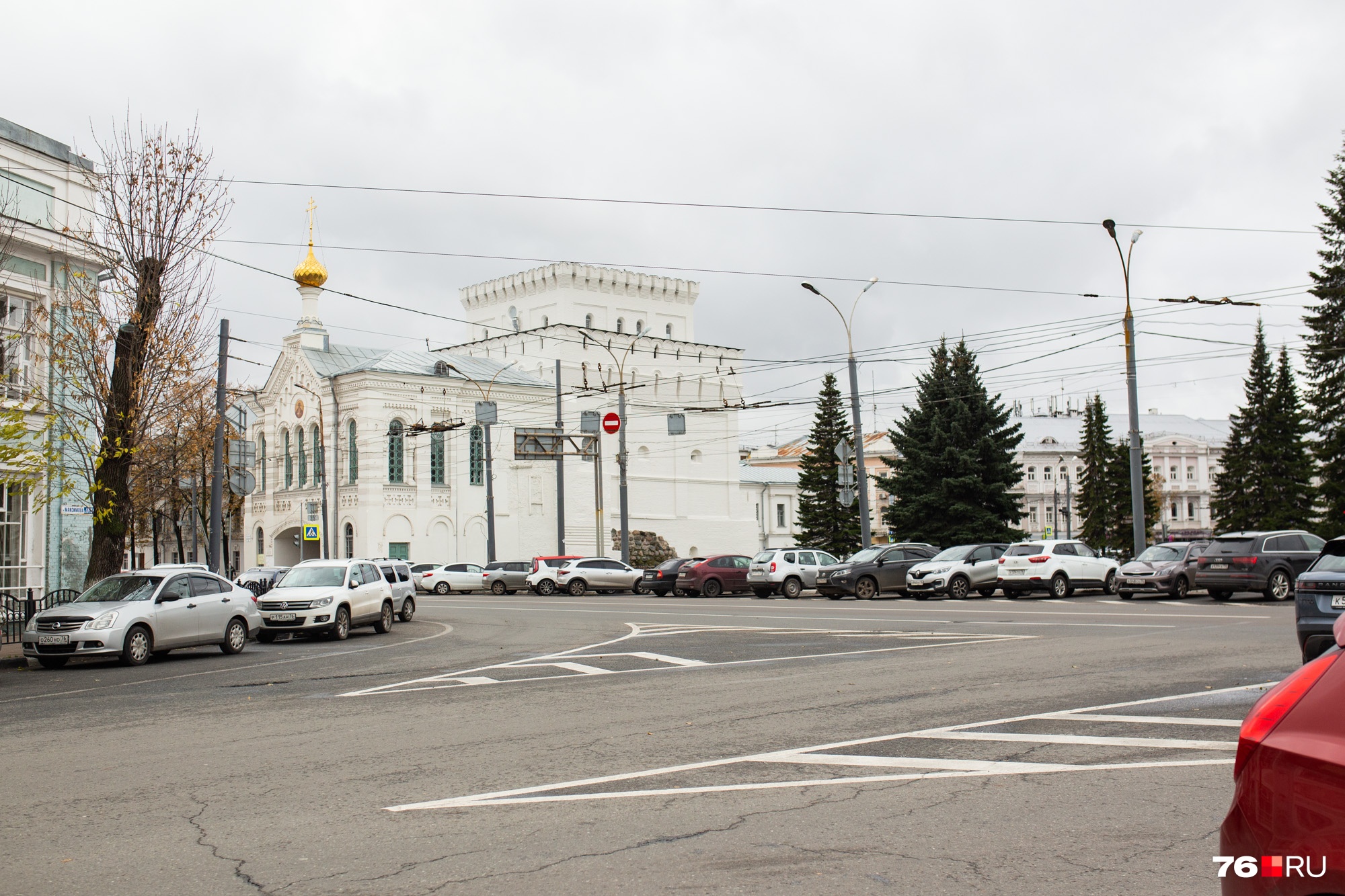 Трудно представить себе это место без разворотного кольца Трудно представить себе это место без разворотного кольца