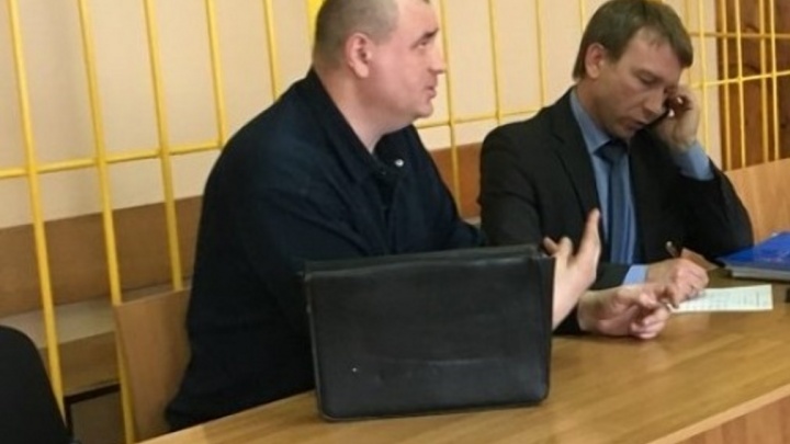 Нижегородского экс-полицейского, ударившего женщину на допросе, проверят на вменяемость