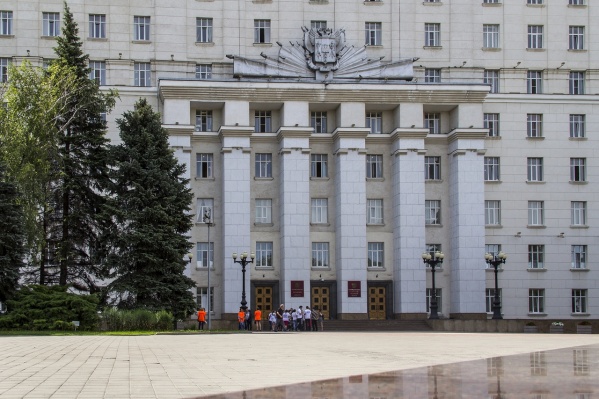 Правительство Ростовской области объявило конкурс на аренду автомобилей для депутатов Правительство Ростовской области объявило конкурс на аренду автомобилей для депутатов
