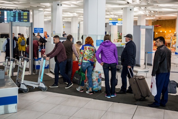 Вылет рейса задержался из-за неисправности самолёта Вылет рейса задержался из-за неисправности самолёта