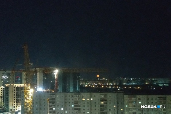 Сегодня утром Луна тоже была большой Сегодня утром Луна тоже была большой
